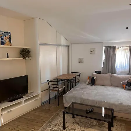 Apartment Zara شقة *